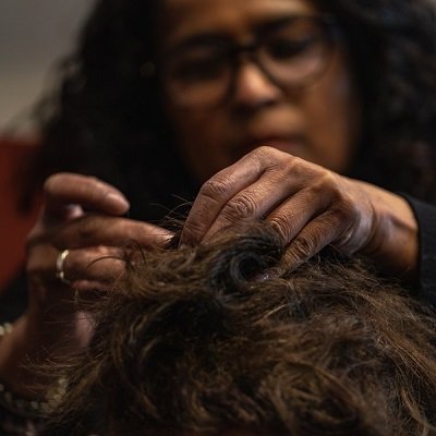 hair loss solutions at the best hair replacement salon in london